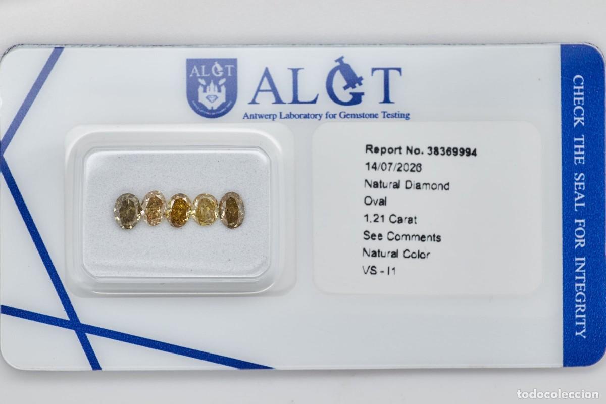 Joyeria: Lote con dos pack de diamantes de 5 piezas (1,21ct) y de 7 piezas (0,90ct), en total 2,12ct.