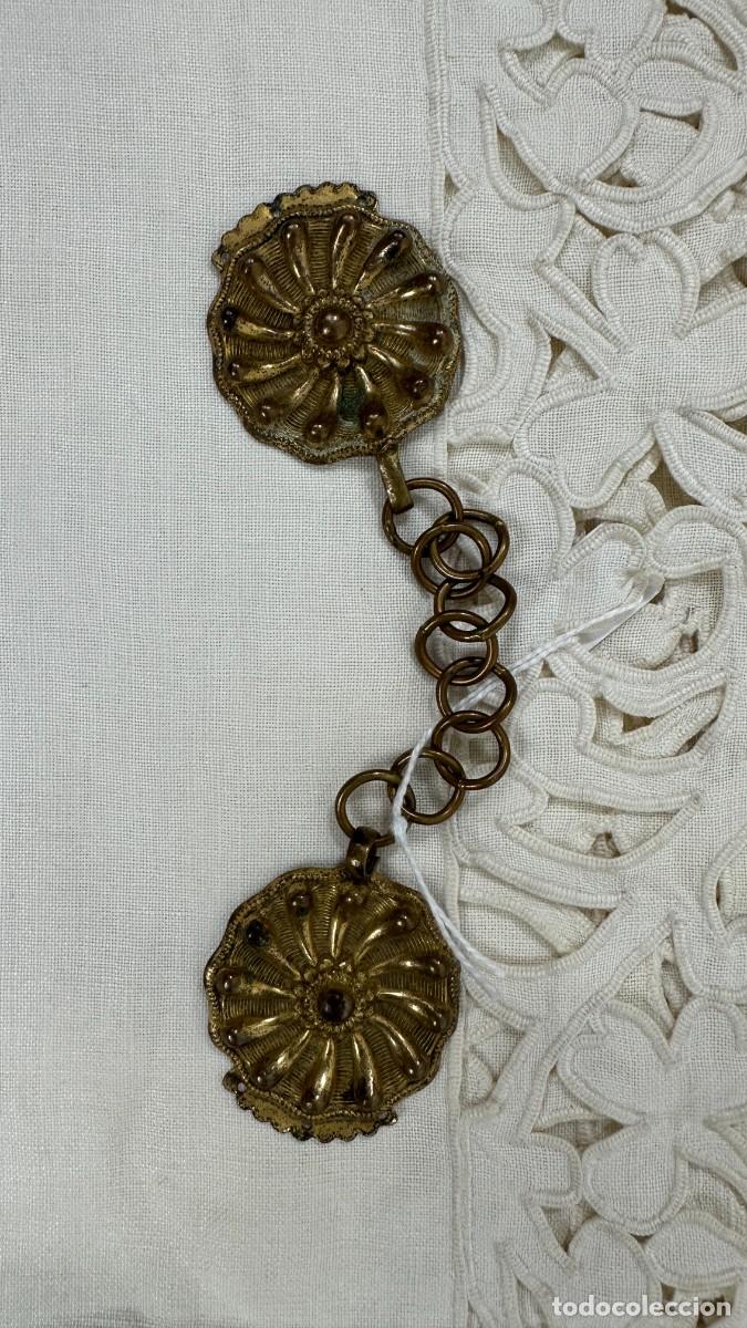 Joyeria: Antiguo broche dorado