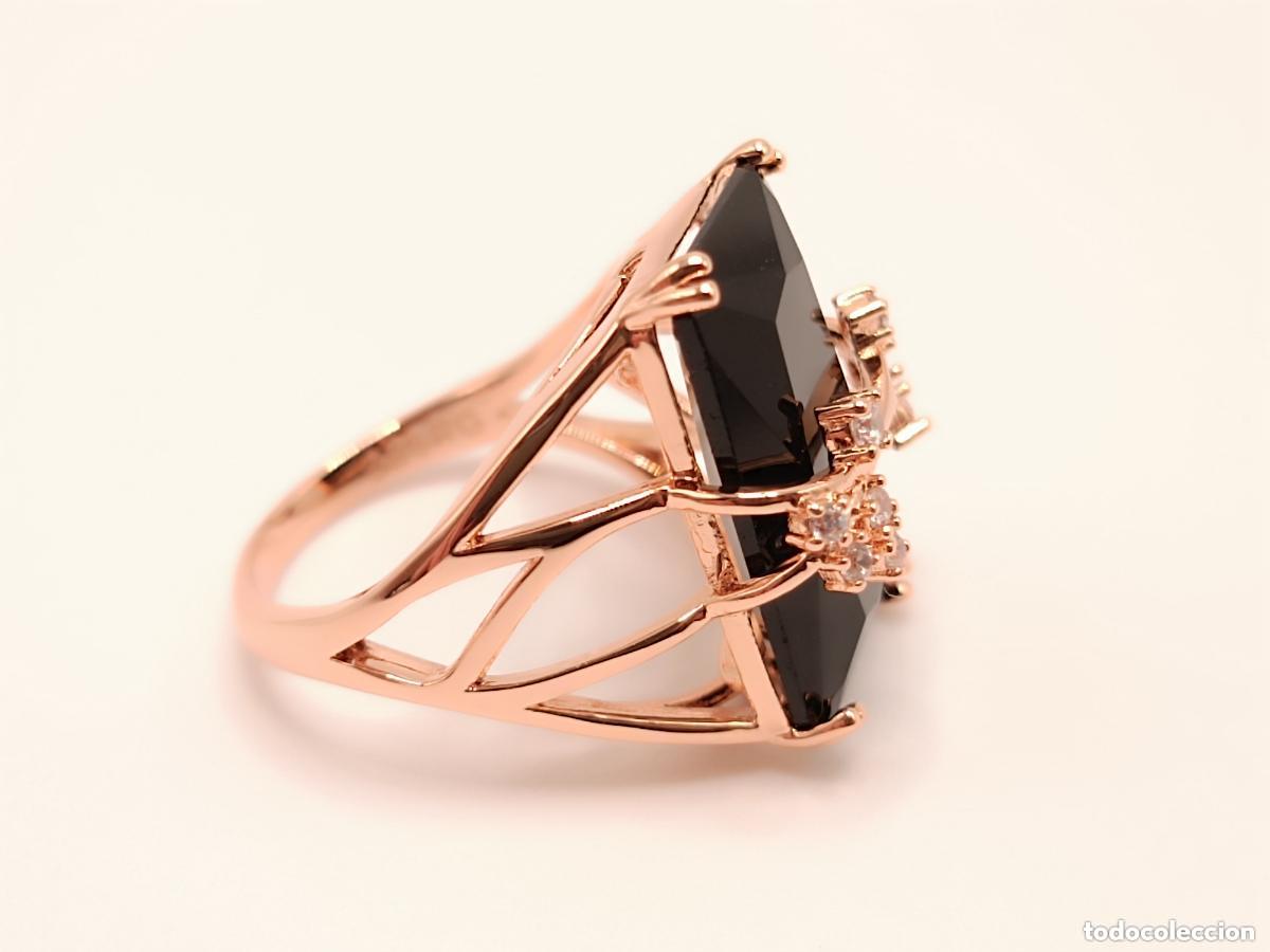Schmuck: Espectacular anillo en oro de 14k de dise&ntilde;o con gran espinela negra tallada