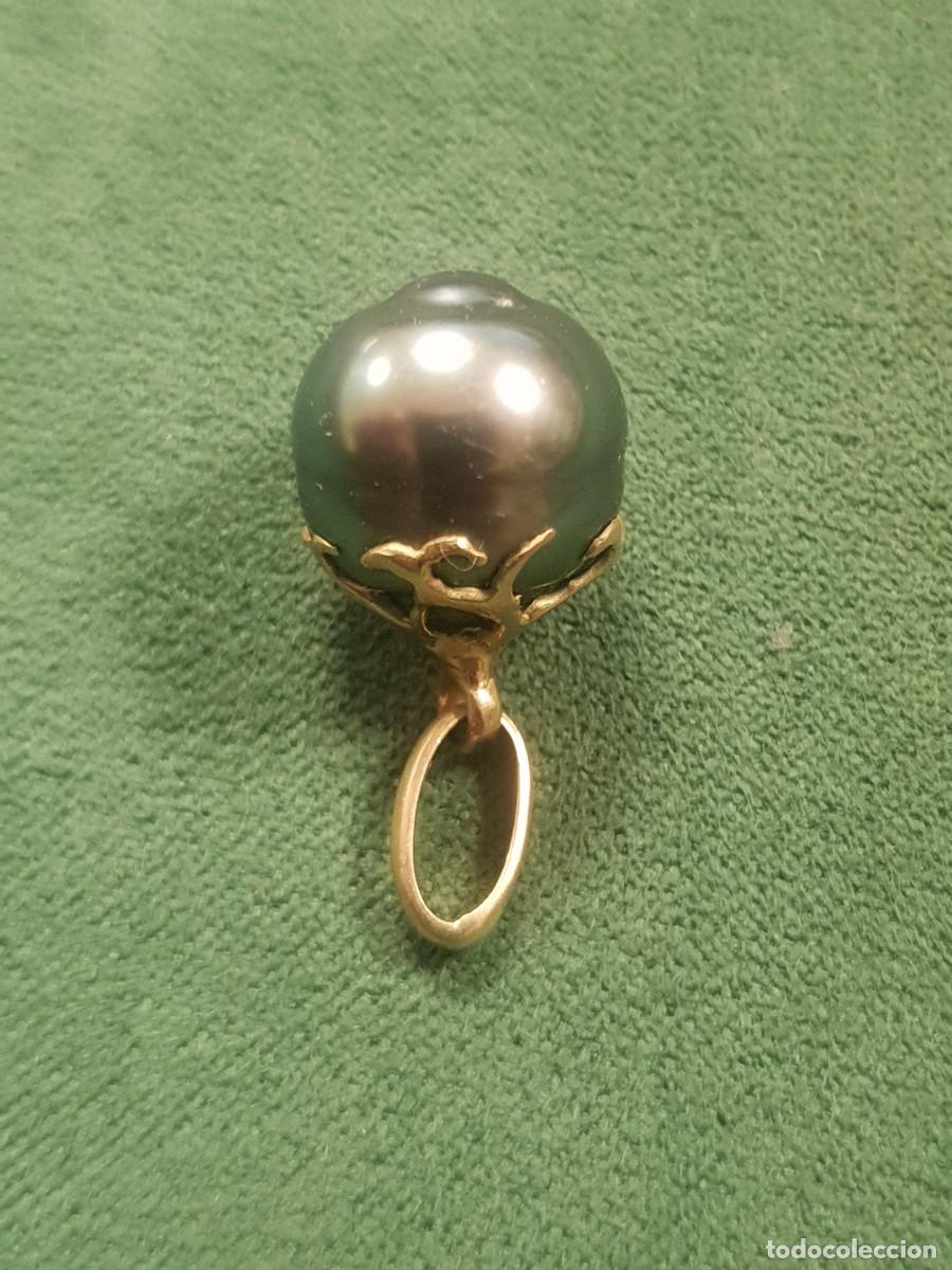 Joyeria: Colgante con perla barroca Tahit&iacute; 11 m.m. y oro 18 kts
