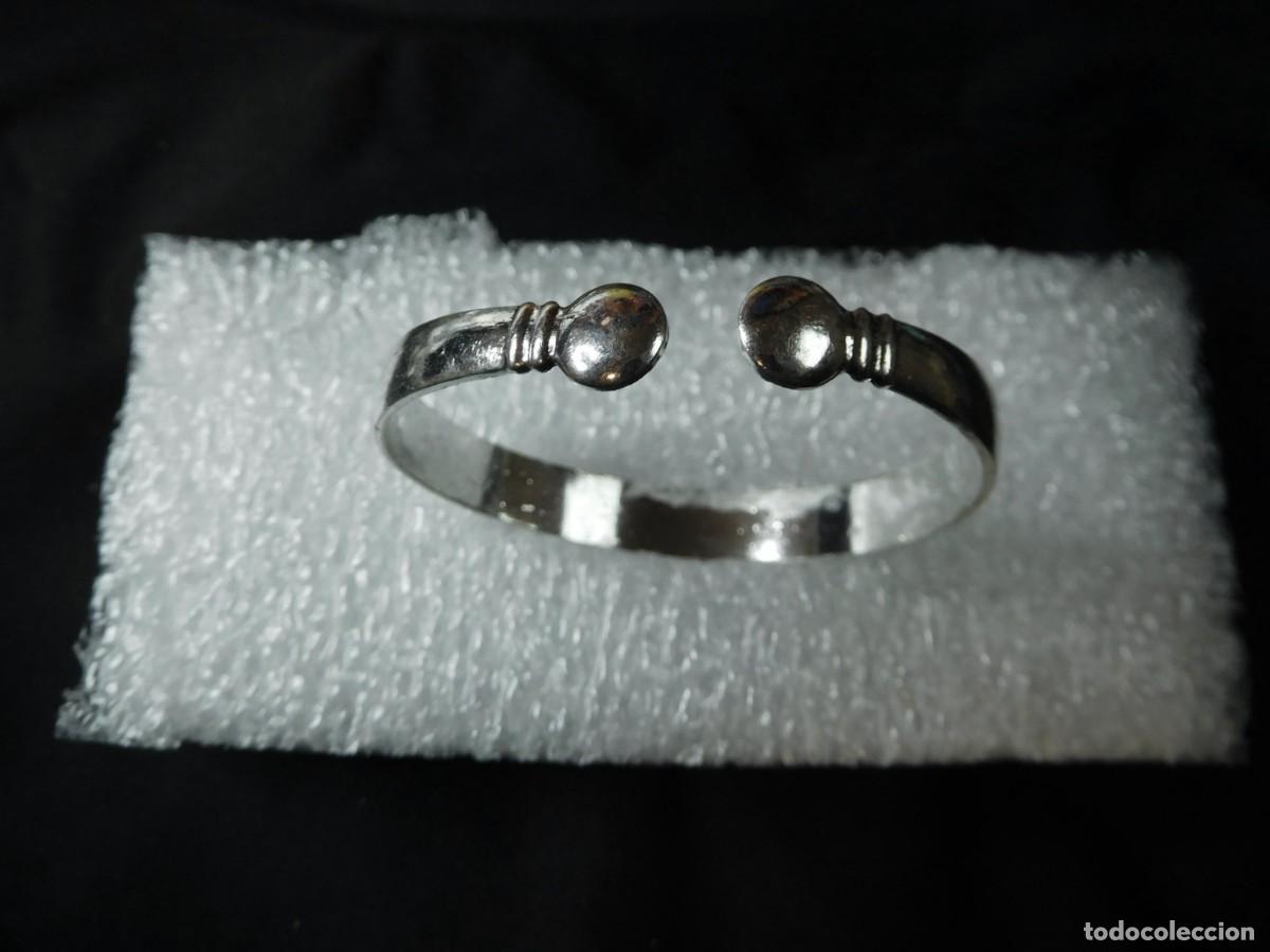 Joyeria: Brazalete de acero inxidable y titanio