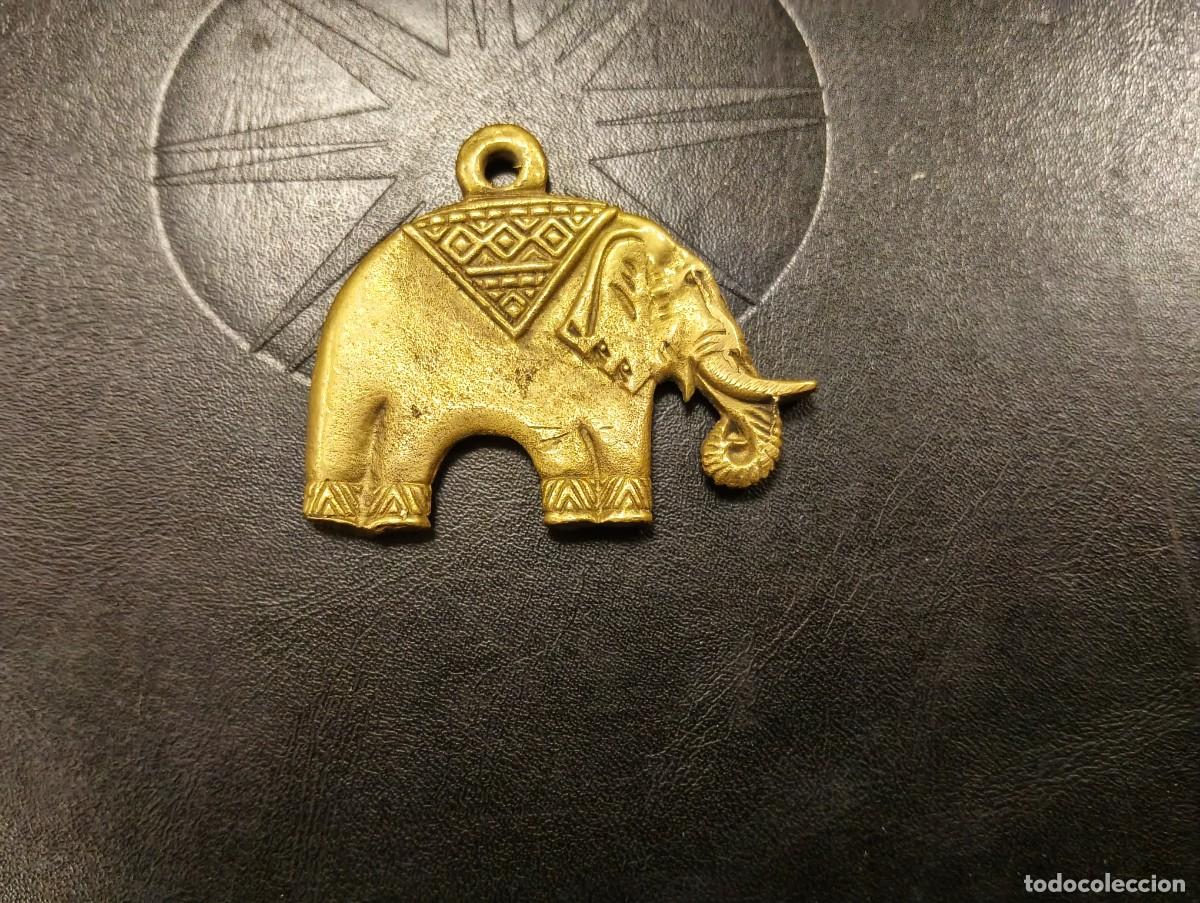 Joyeria: ANTIGUO COLGANTE ARTESANAL ORFEBRE EN BRONCE LATONADO - ELEFANTE