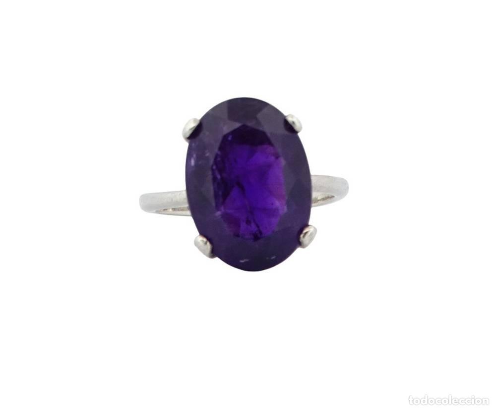 Jewelry: Anillo de amatista y plata 925, trabajado; talla 59, peso 6,2 gramos.
