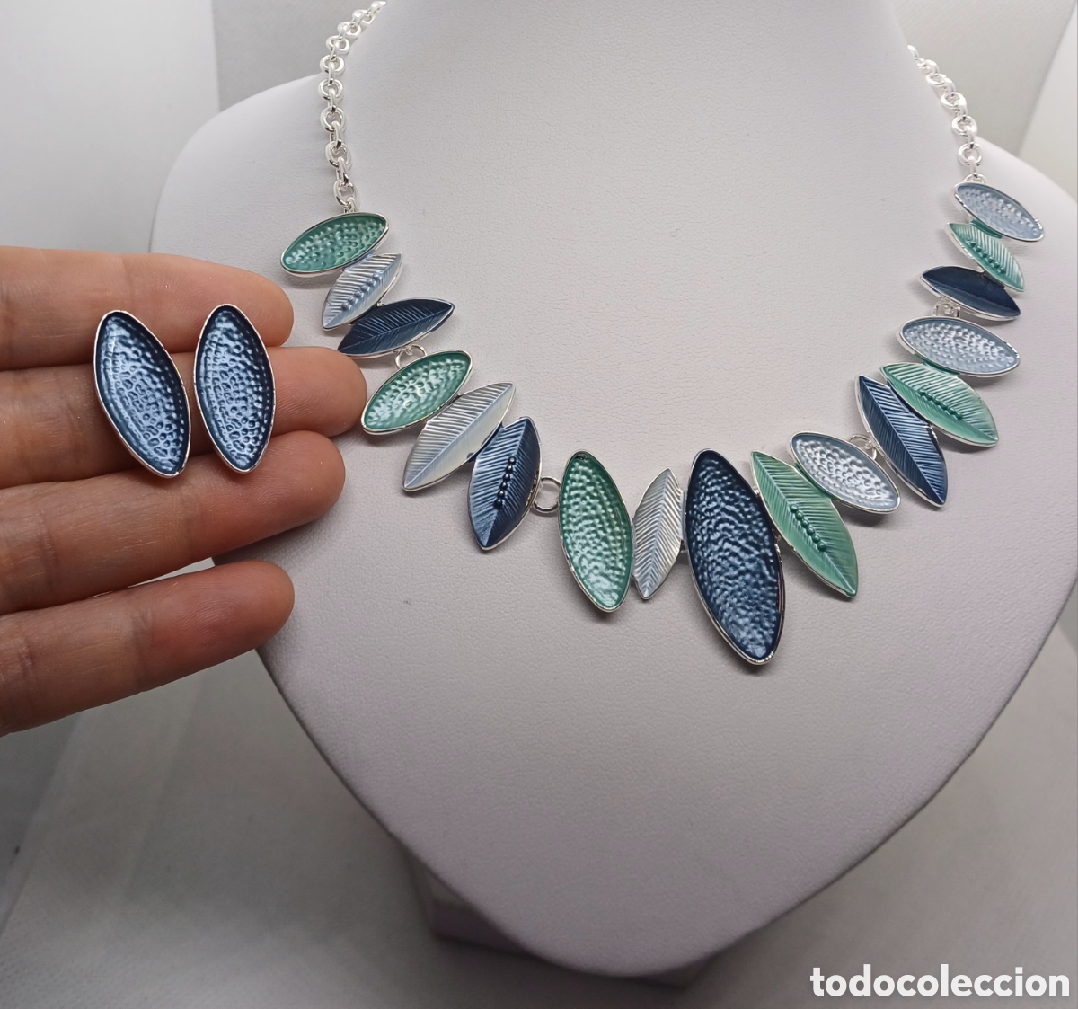 Jewelry: GARGANTILLA &Eacute;TINICA LACADA AZULES ACERO