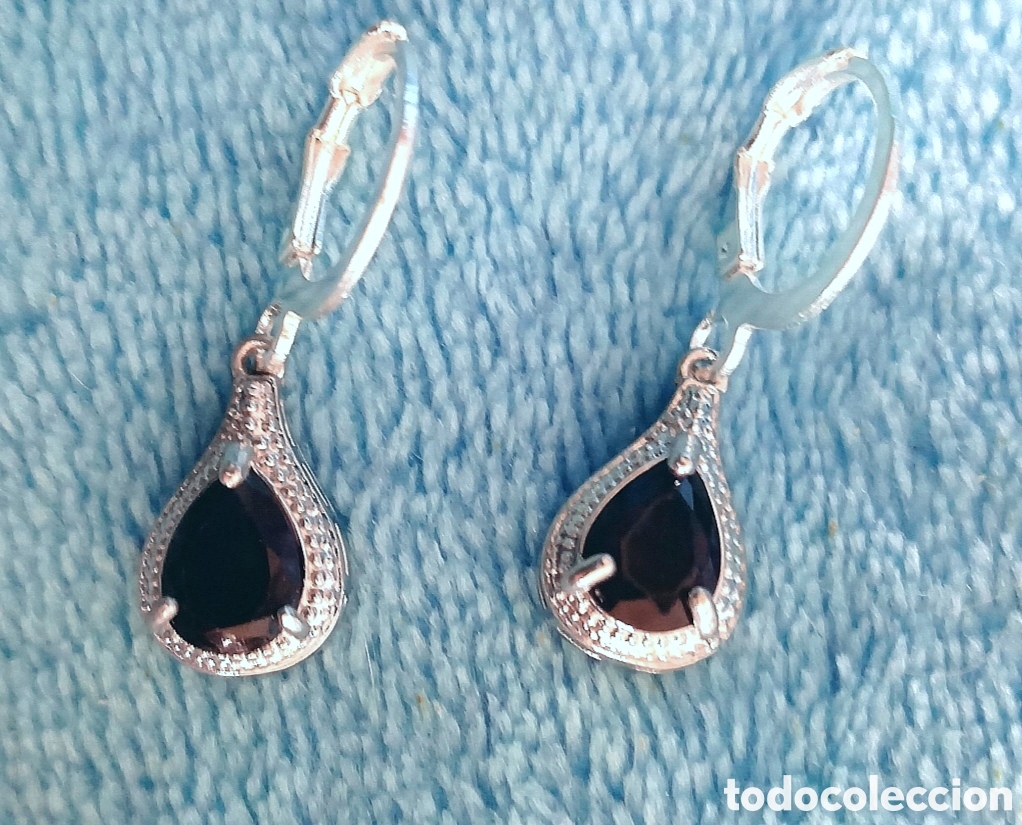 Gioielleria: Originales pendientes con forma de gota de agua, l&aacute;grima azul marino 1cm. Muy bonitos