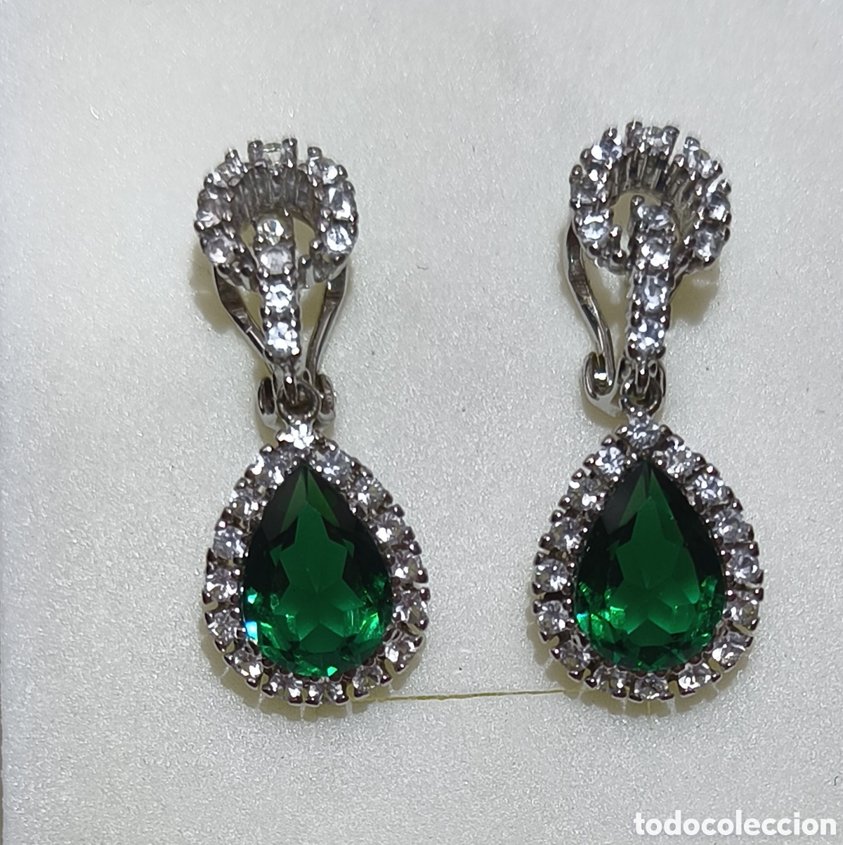 Joyeria: Pendientes en forma de pera tipo esmeralda