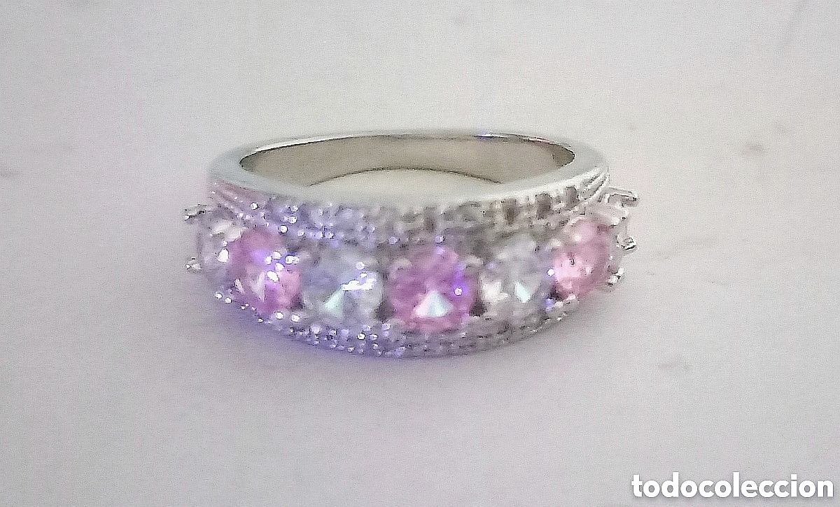 Gioielleria: Original anillo color plata con incrustaciones brillantes blanco y rosa 18mm di&aacute;m. Muy bonito