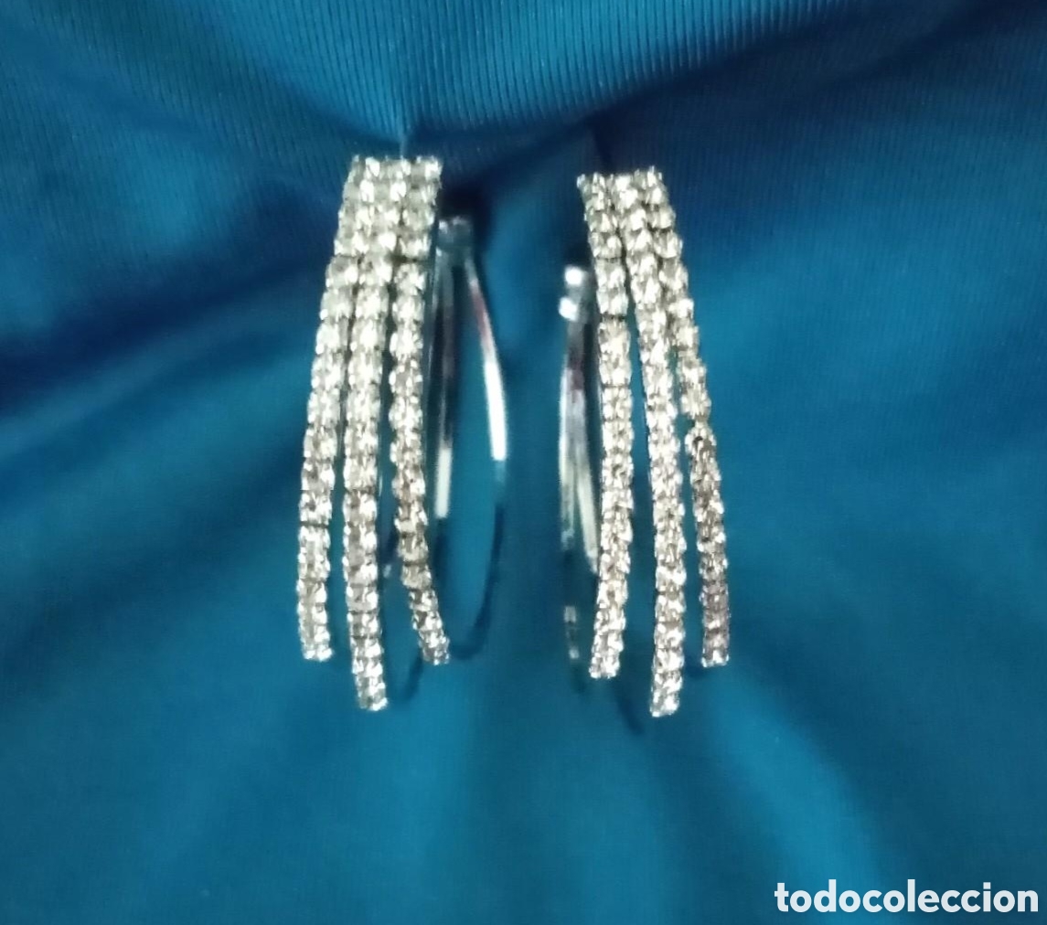 Gioielleria: Originales pendientes de aro, aretes de capas plateados con brillantitos. 4cm di&aacute;m. Muy bonitos