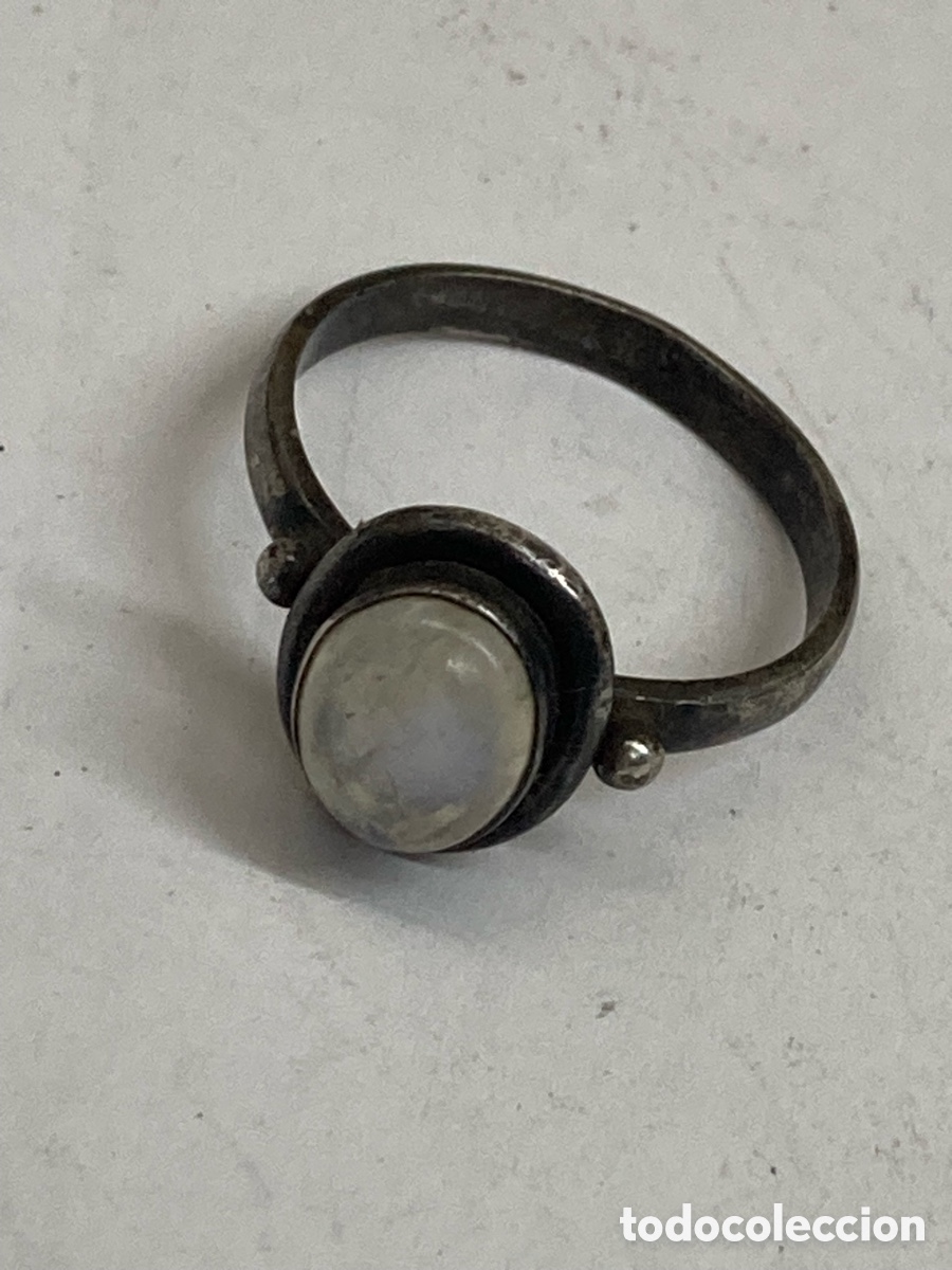 Joyeria: Anillo de plata y piedra luna S525
