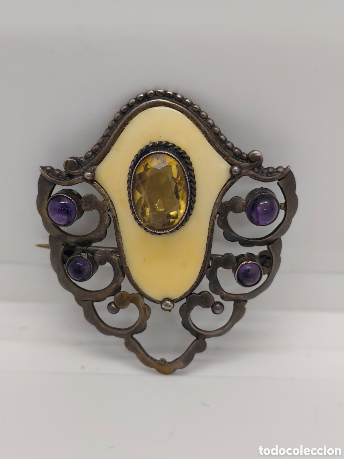Joyeria: Antiguo Broche de plata con cotrina y amatista y marfil