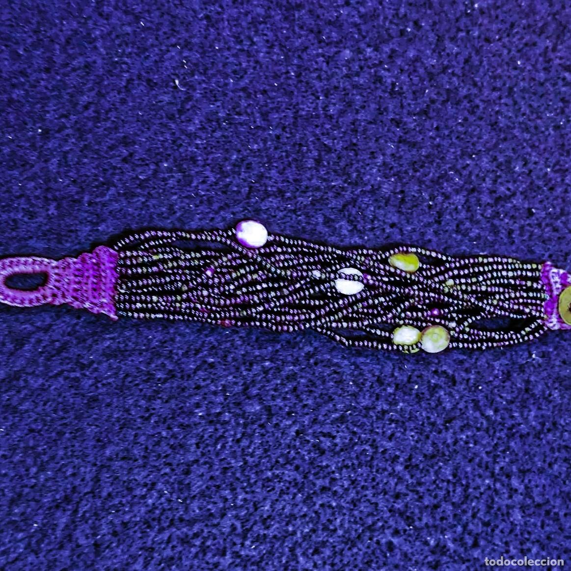Joyeria: PULSERA TEJIDA DE PIEDRAS VIOLETAS Y MULTICOLOR. CIERRE BOTON - Foto 3