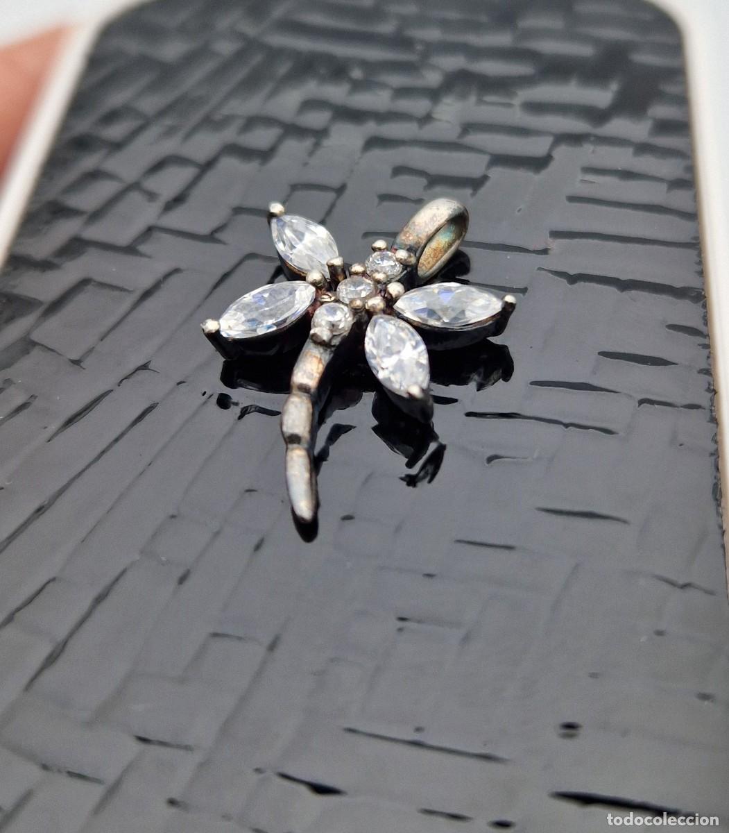 Joyeria: Colgante vintage con forma de cigarra, de plata de ley 925