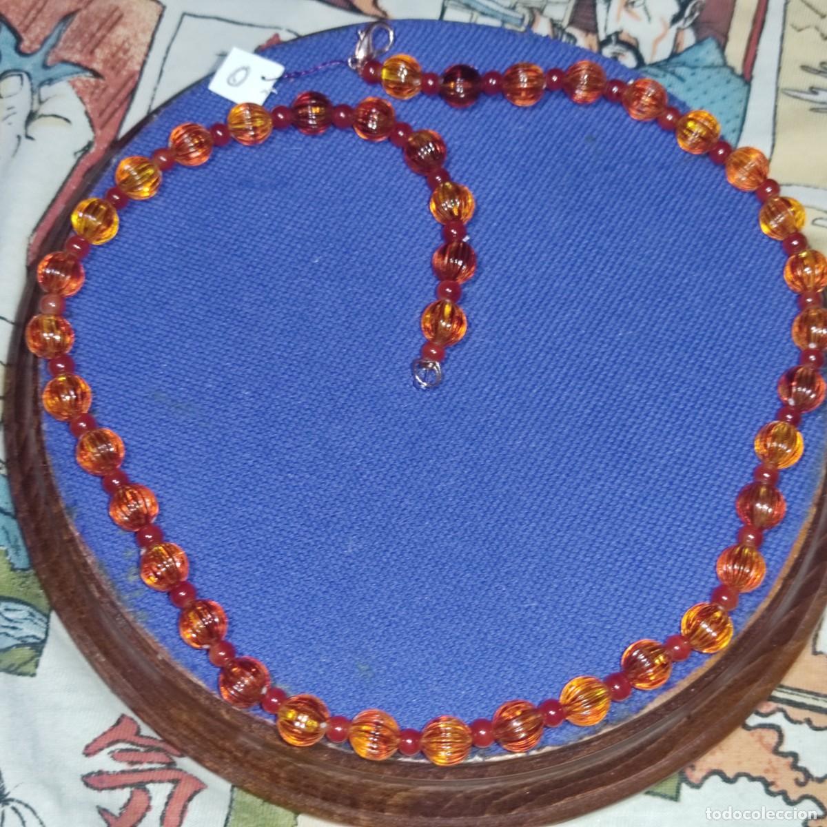 Joyeria: Collar de cuentas rizadas de 8mm de resina o pasta.Vintage.*O*