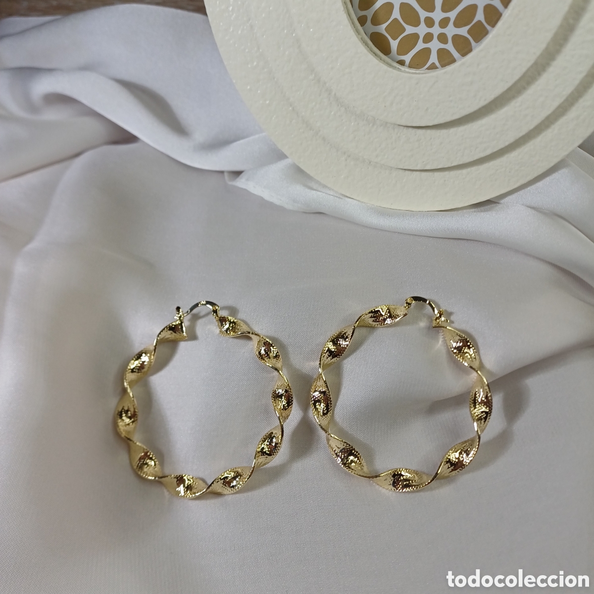 Joyeria: PRECIOSOS PENDIENTES ARO RIZADO GRIEGO VINTAGE HIP-HOP