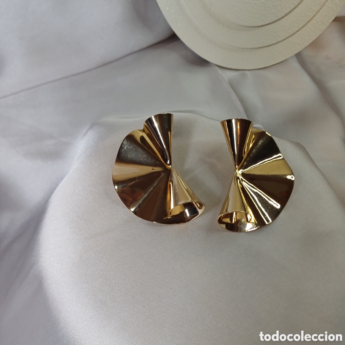 Schmuck: PENDIENTES MEDIA HOJA Maximalista Acero Inoxidable