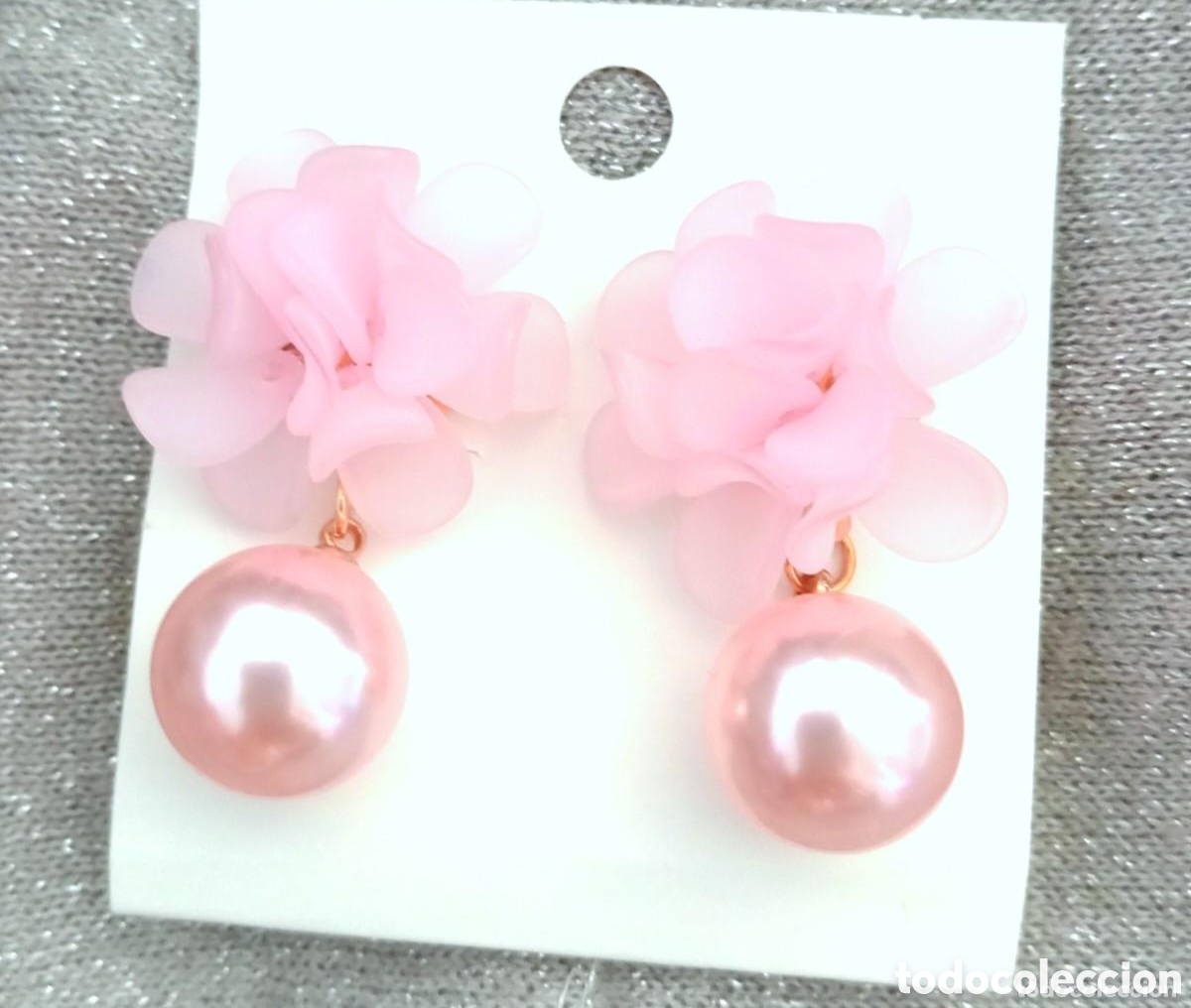 Gioielleria: Originales pendientes largo flor 2,9cm y perla sint&eacute;tica 1,5cm color rosa pastel. Muy bonitos
