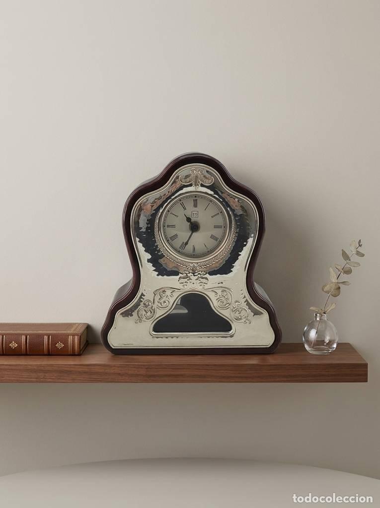 Joyeria: RELOJ DE P&Eacute;NDULO MADERA Y PLATA - Foto 1