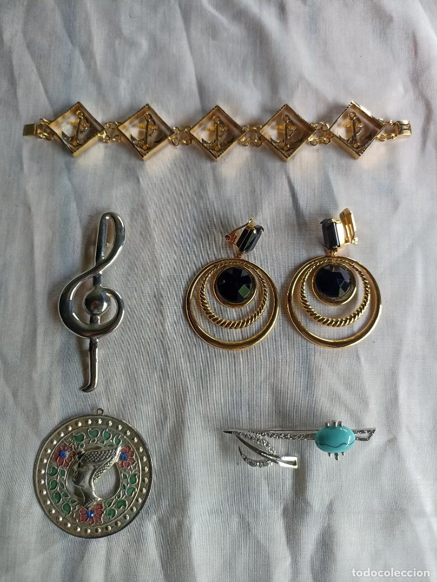Joaillerie: Lote 6 piezas de joyer&iacute;a vintage ba&ntilde;adas en oro y ba&ntilde;adas en plata (J)