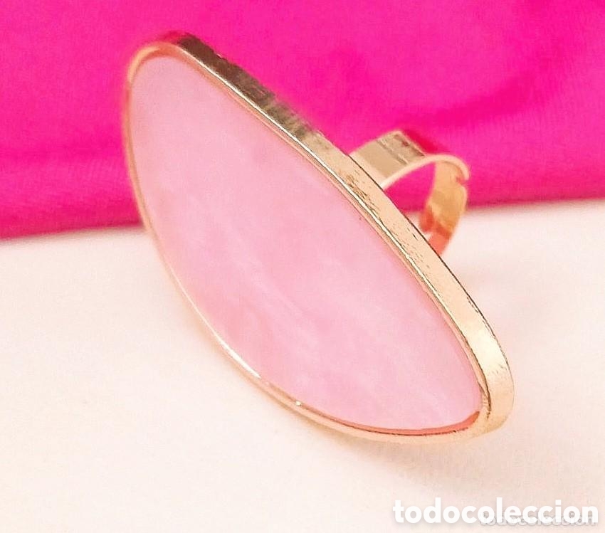 Schmuck: Original anillo dorado asim&eacute;trico rosa esmaltado cubierto con cristal. 4,5cm L. Ajustable. Muy bonit