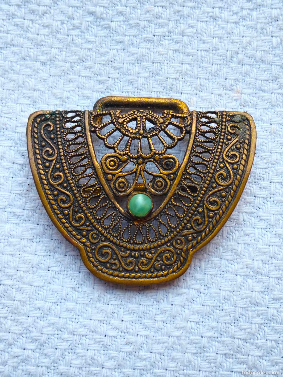 Schmuck: Antiguo broche o hebilla de los a&ntilde;os 60 de metal color dorado steampunk