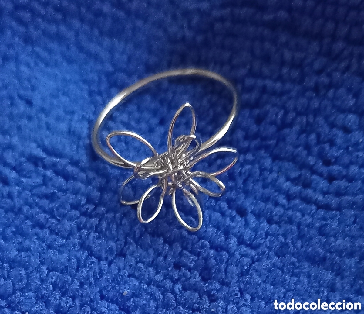 Schmuck: Original anillo plateado flor hueca 17mm di&aacute;m aprox. Muy bonito