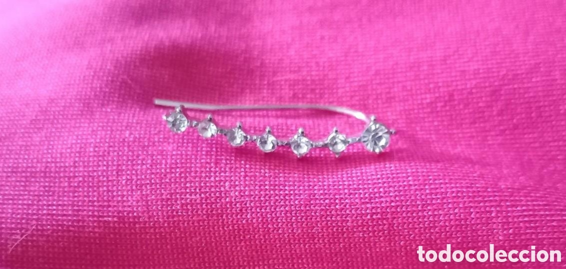 Schmuck: Originales pendientes de gancho con incrustaciones brillantes 2,5cm Largo. Muy bonitos