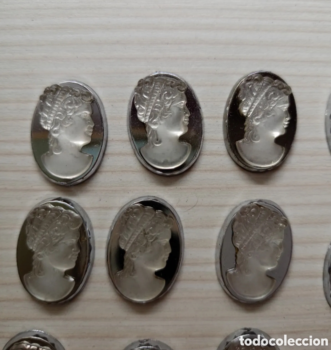 Joyeria: Lote de 12 camafeos peque&ntilde;os vintage - Foto 1