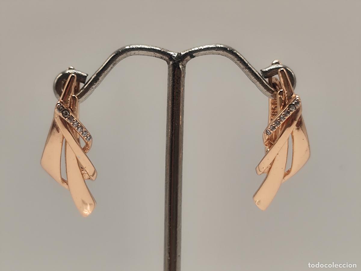 Schmuck: Elegantes pendientes en oro de 14k de dise&ntilde;o