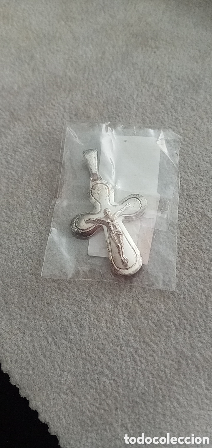 Joyeria: BONITA CRUZ DE PLATA