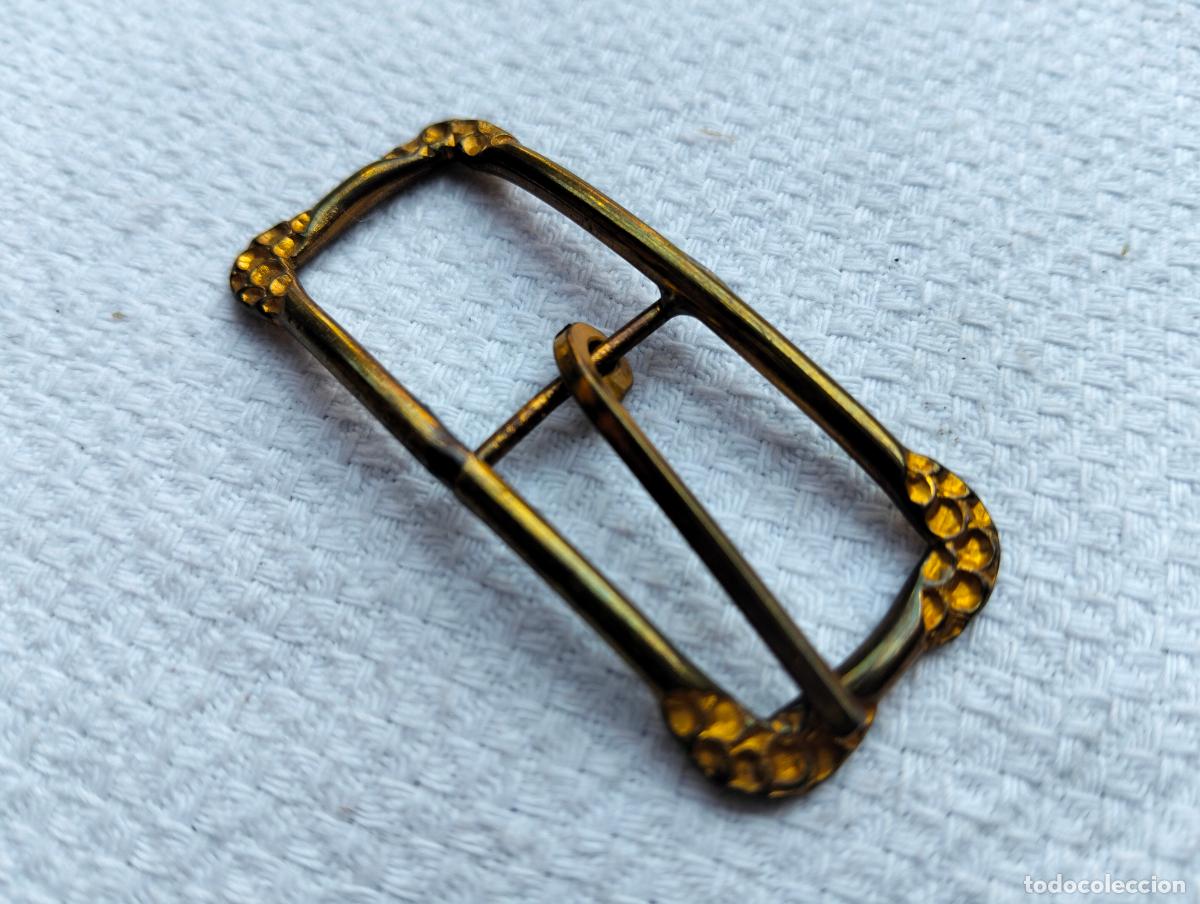 Schmuck: Hebilla antigua de metal color dorado estrecha para cintur&oacute;n Modernista a&ntilde;os 20-30 o anterior