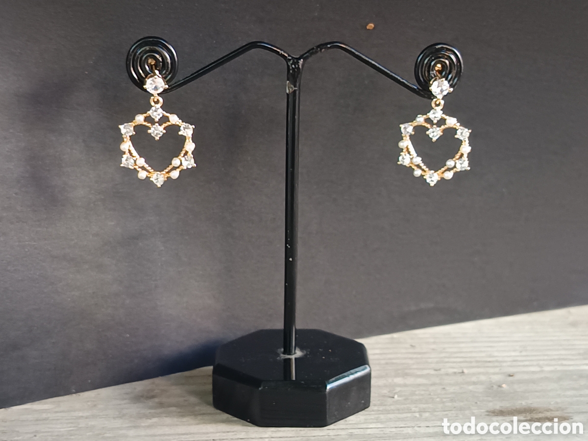 Joyeria: Fin&iacute;simos pendientes en oro ba&ntilde;ados con forma de coraz&oacute;n con perlitas
