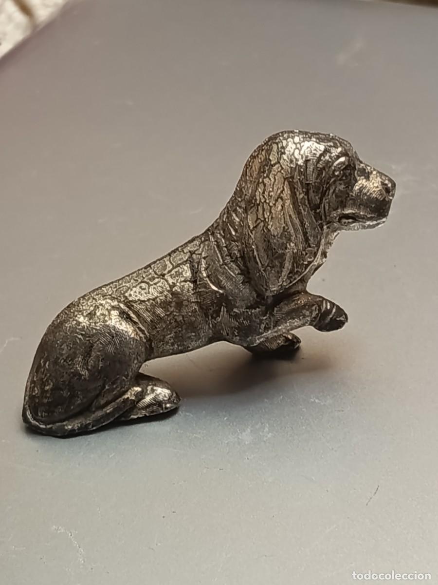 Joyeria: Perro met&aacute;lico de adorno