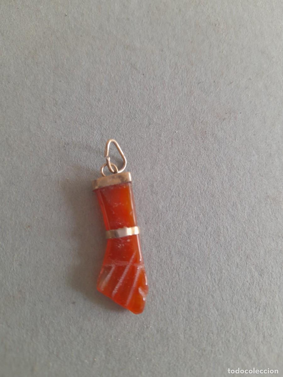 Joyeria: colgante amuleto higa / figa de piedra o parecido, 3cm aprox