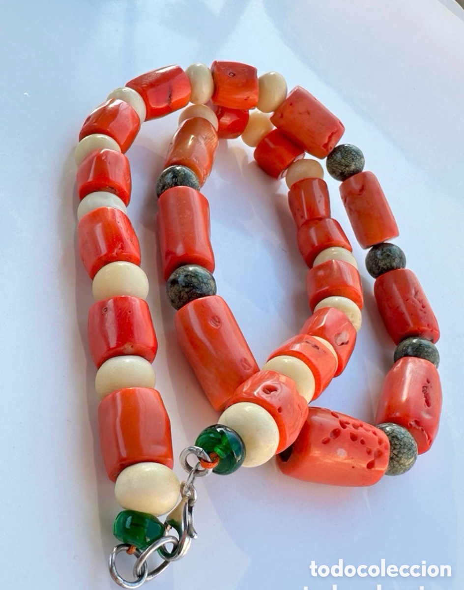 Gioielleria: Antiguo collar artesanal de coral rojo natural