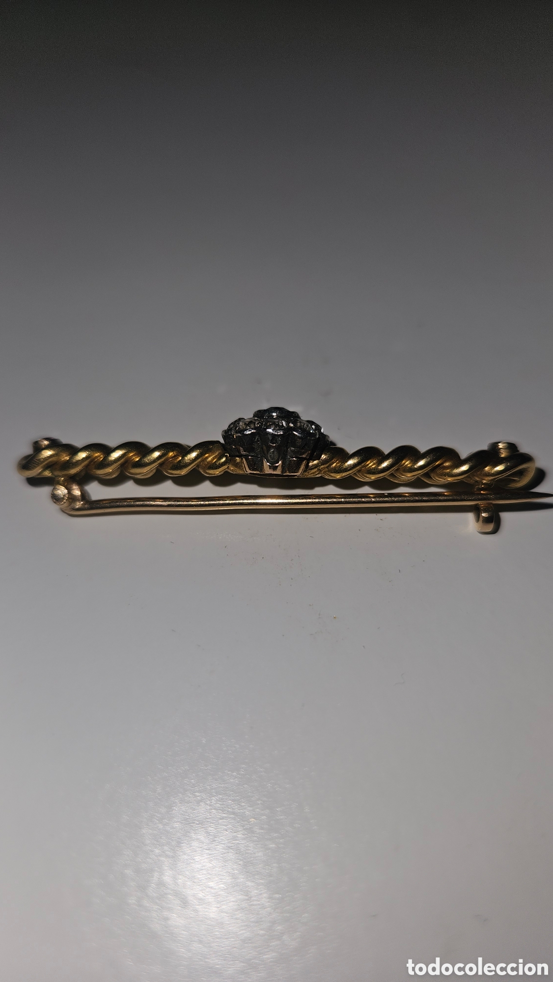 Joyeria: Broche Siglo IX/XX oro con Diamante