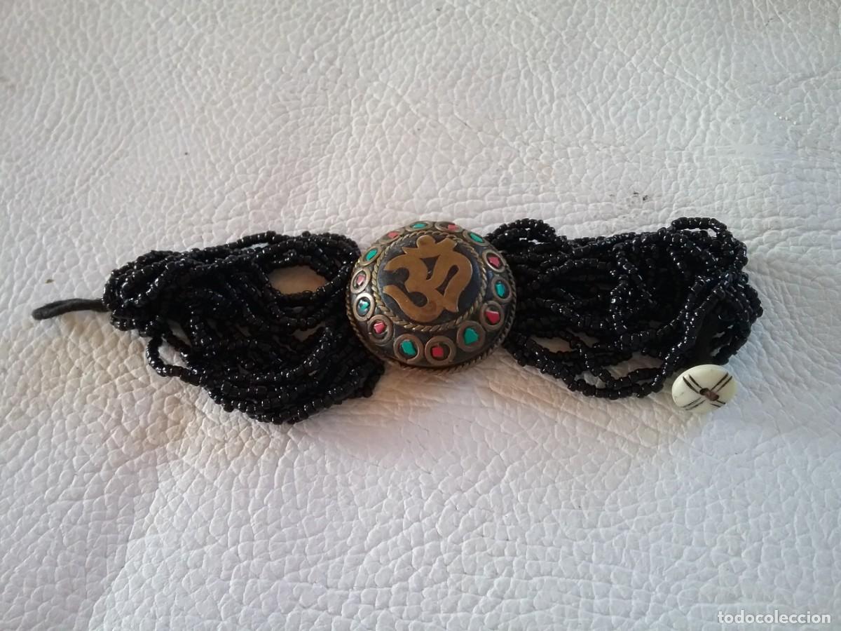 Schmuck: PRECIOSA PULSERA CON INCRUSTACIONES, ABALORIOS Y LATON