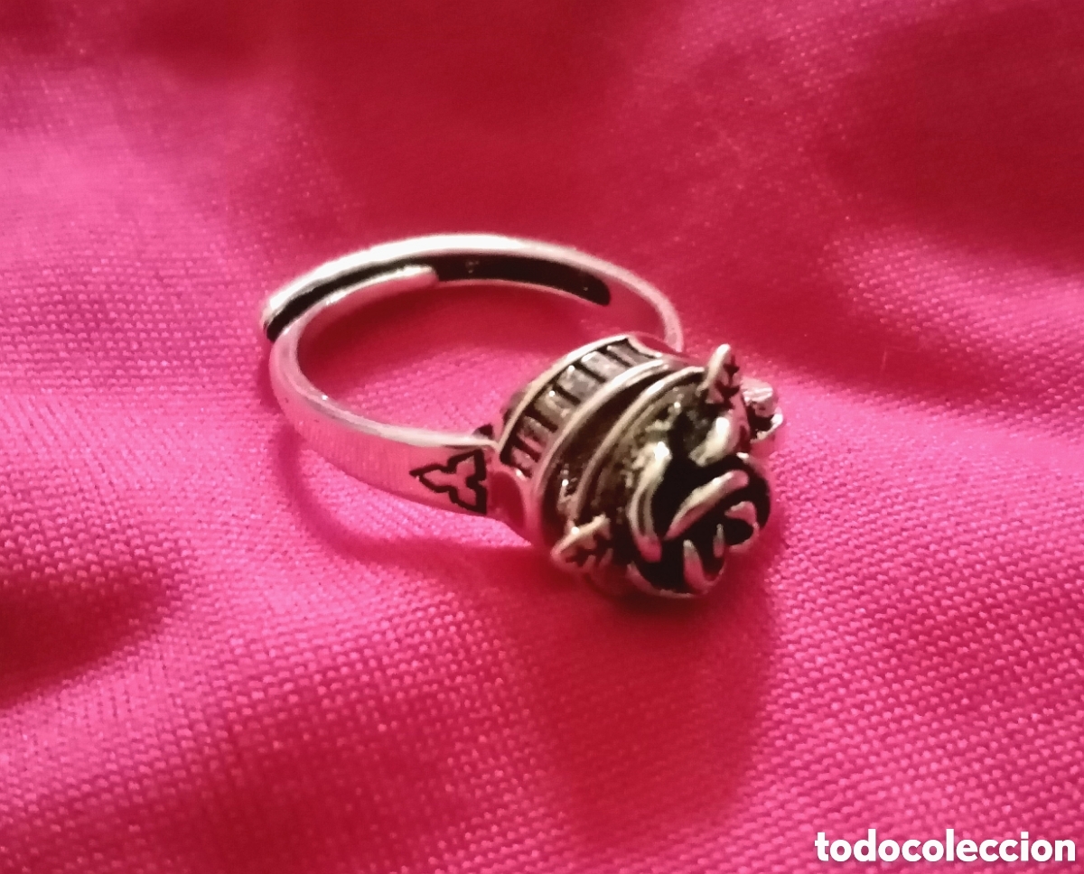 Schmuck: Original anillo de Rosa con &rdquo;tapa y compartimento interior&rdquo; plateado 1cm di&aacute;m de la Rosa.Ajustable .