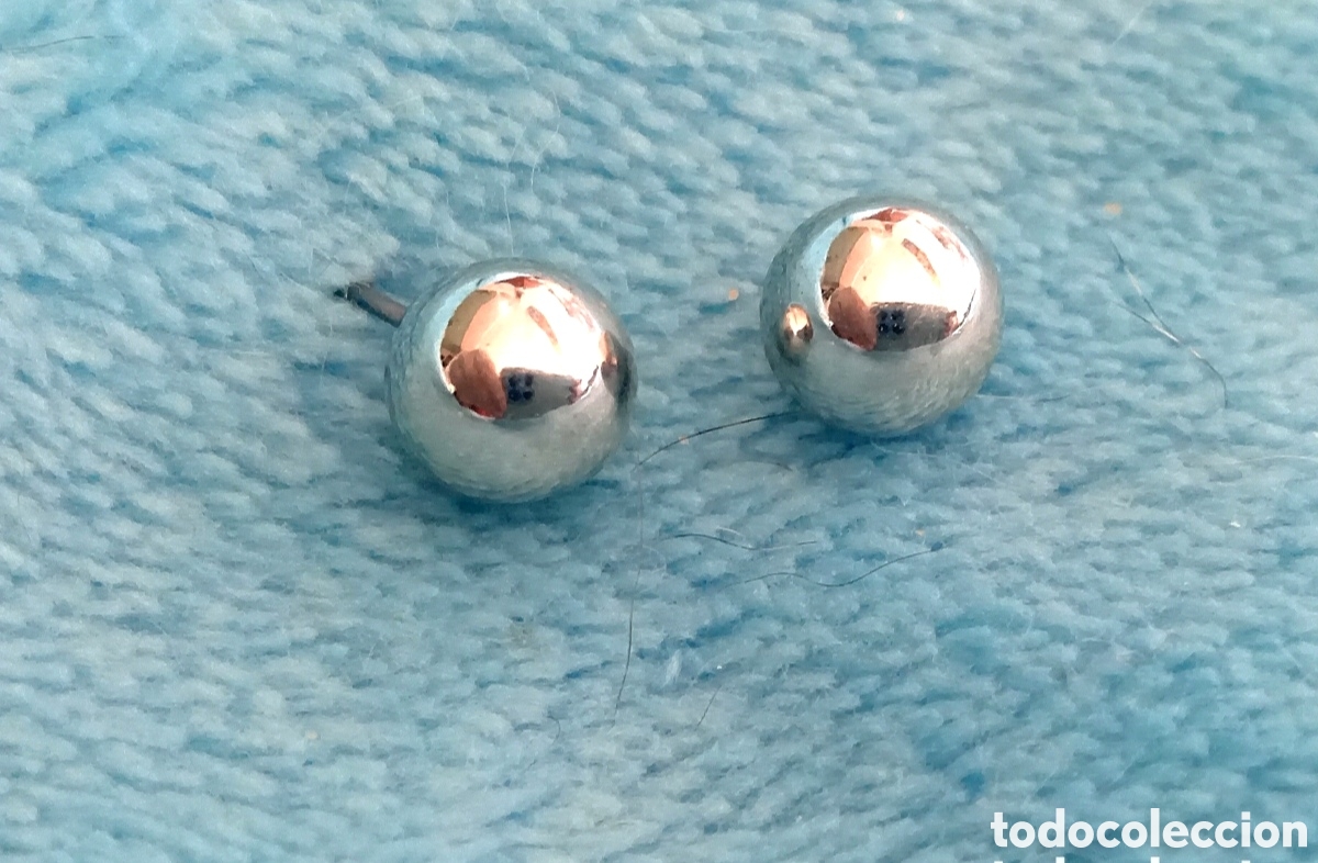 Joyeria: Originales pendientes de bot&oacute;n esf&eacute;ricos plateados 6mm. Muy bonitos