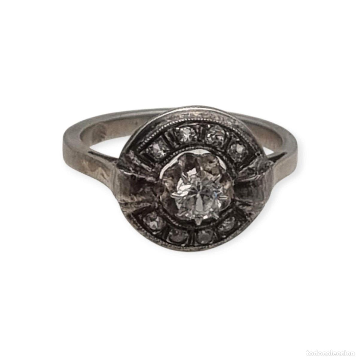 Gioielleria: Anillo Art D&eacute;co franc&eacute;s en plata testada con cristal central y estr&aacute;s, joyer&iacute;a vintage circa 1925&ndash;19