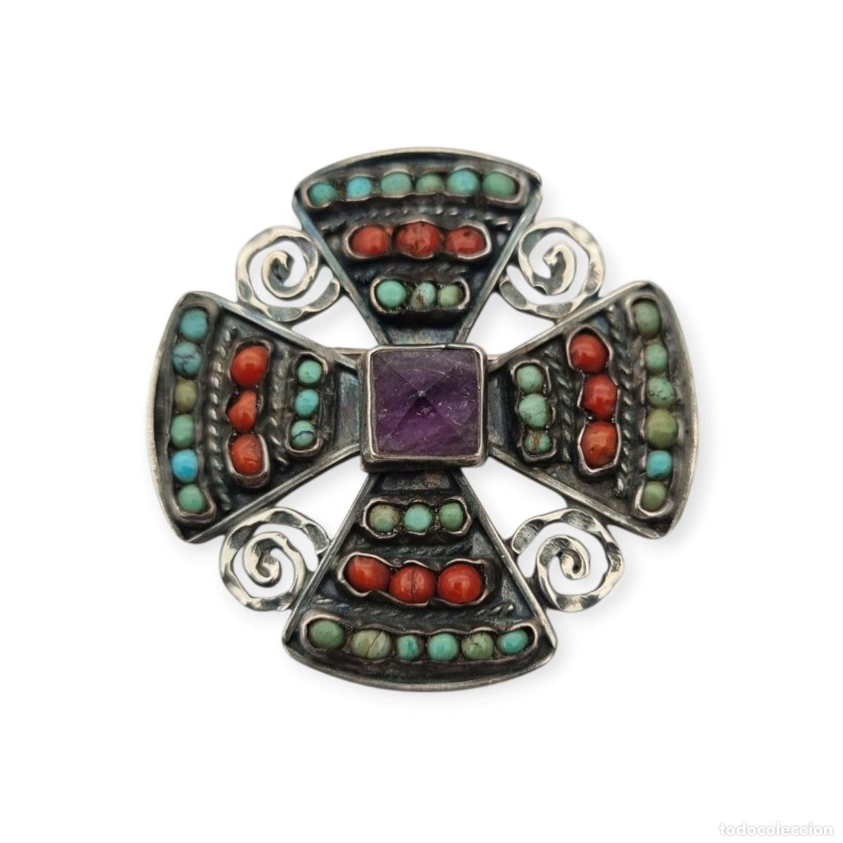Joyeria: Broche cruciforme mexicano MATL SALAS en plata con turquesa, coral y amatista, joyer&iacute;a de autor, ca.