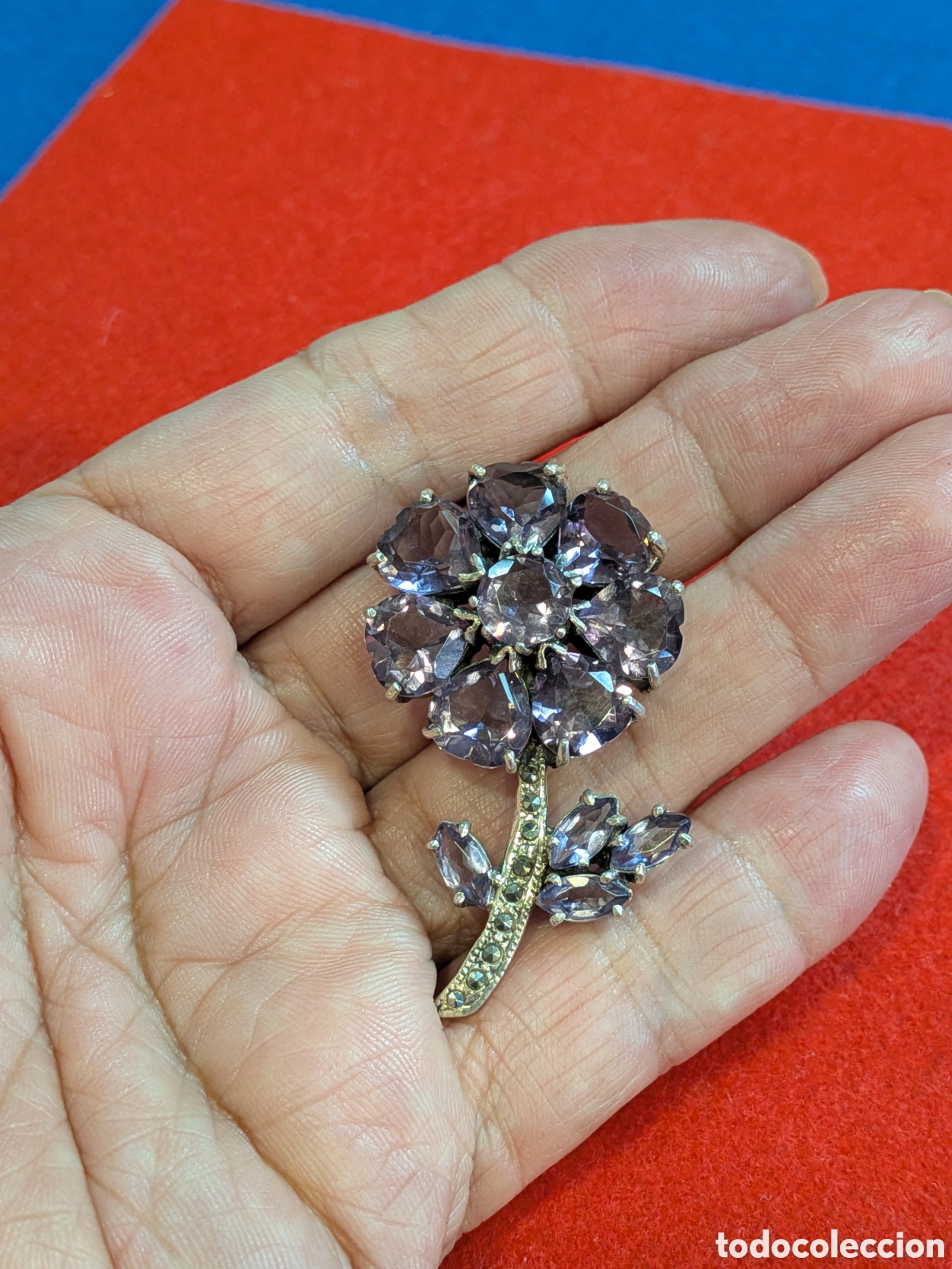 Joyeria: Elegante broche en forma de flor en plata. REF-1234.ca4