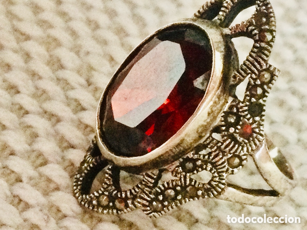 Joyeria: Anillo de plata con piedra granate biselada. - Foto 2