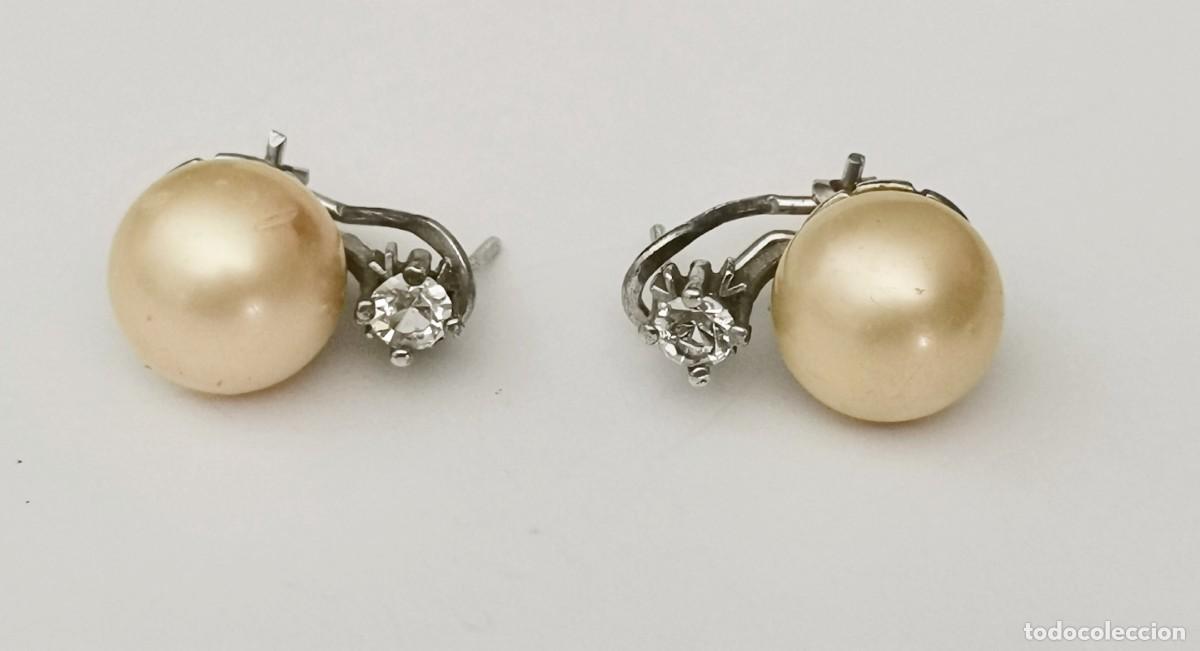 Joyeria: Pendientes Vintage Estilo Cl&aacute;sico con Perlas y Circonitas - Cierre Omega (8,37 g)