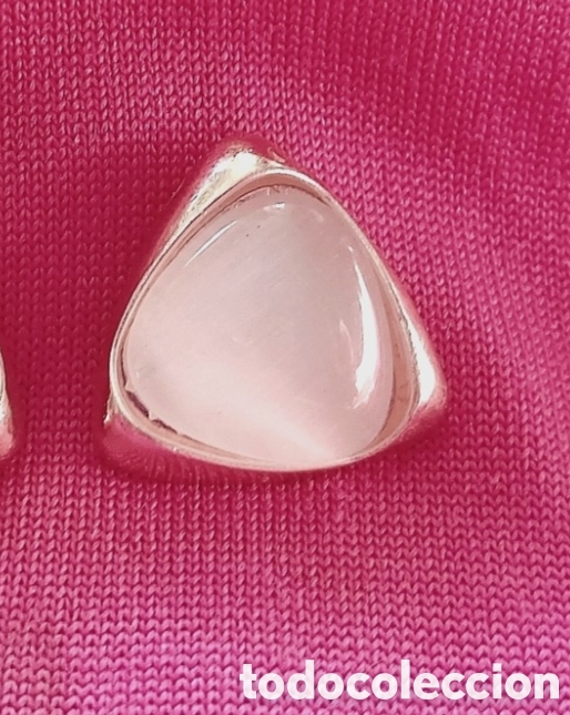 Joyeria: Originales pendientes de bot&oacute;n color oro rosa. geom&eacute;tricos tri&aacute;ngulo ojo de gato rosa 1,5cm a. Muy b