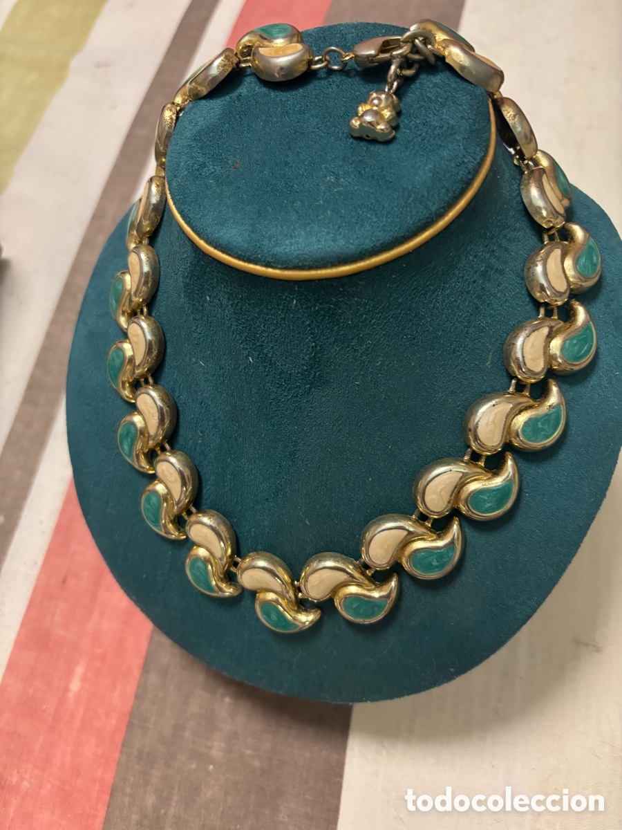 Joyeria: Collar metal dorado y lacado azul