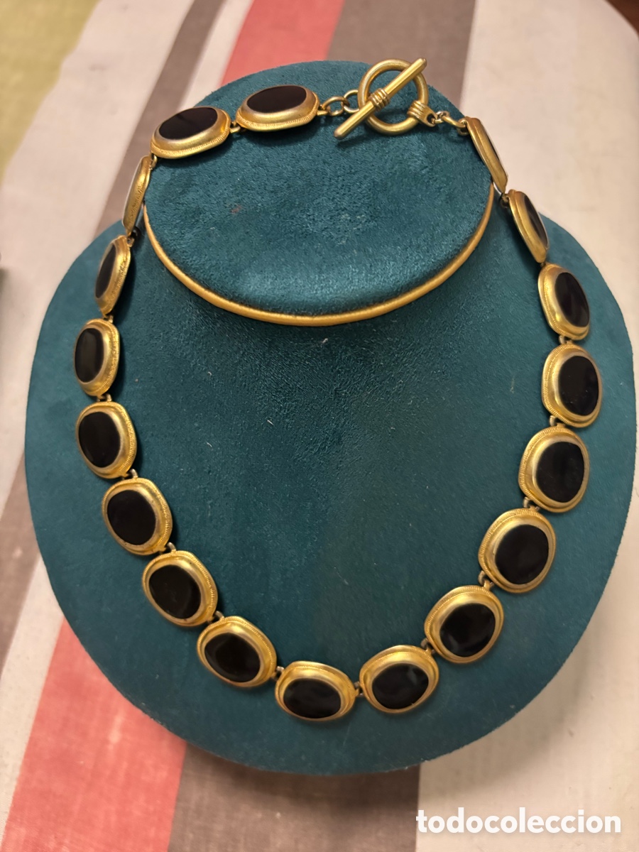 Joyeria: Collar de bisuter&iacute;a dorado y negro