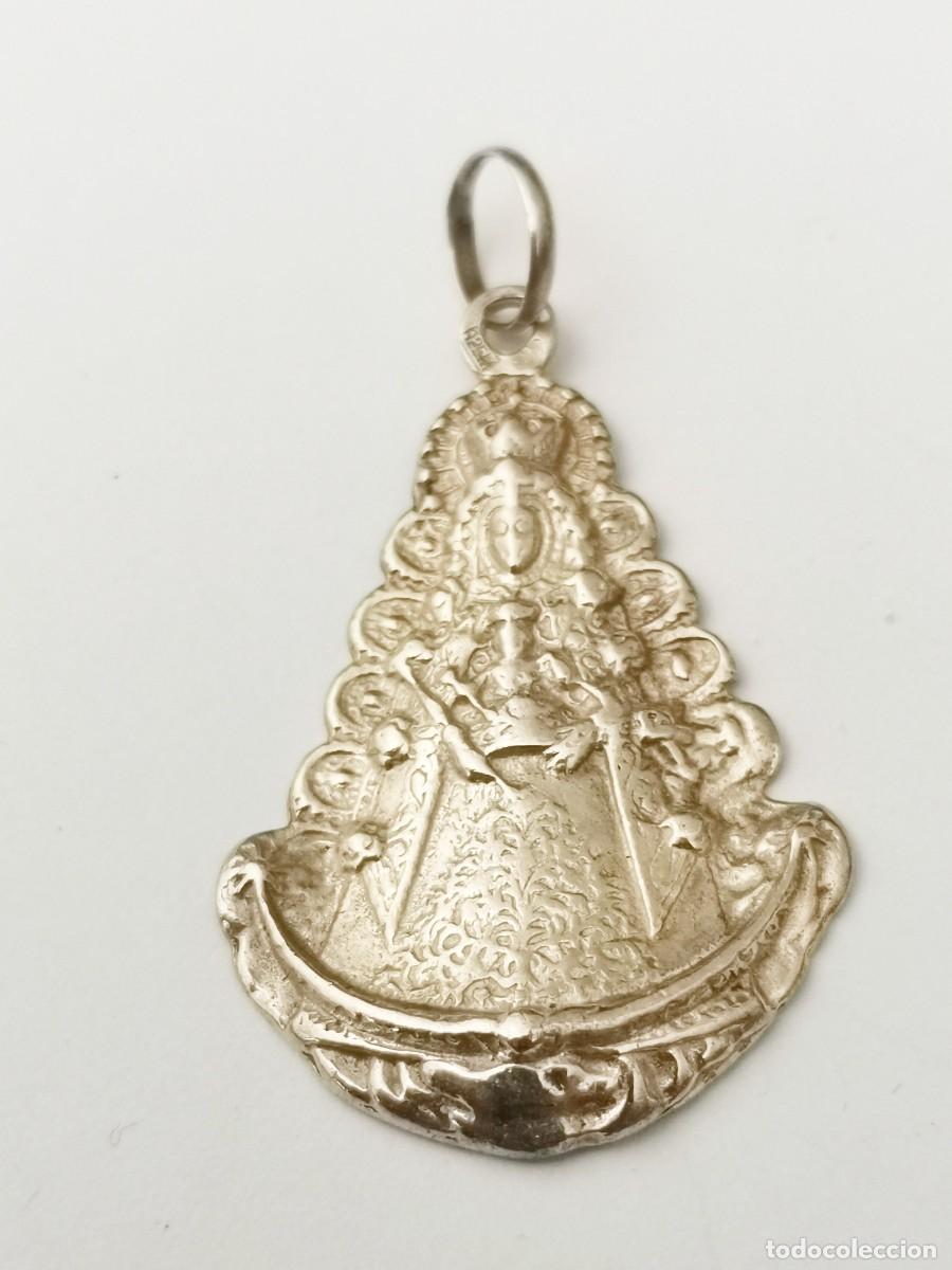 Joyeria: Medalla Colgante Plata de Ley Virgen del Roc&iacute;o. 8,5 gr. con contraste