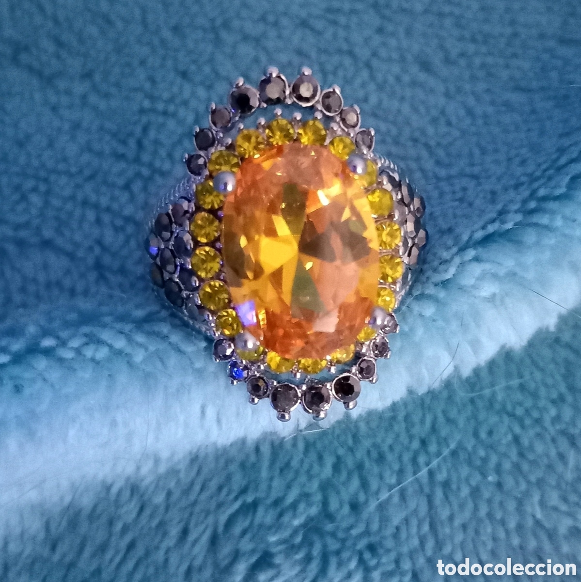Joyeria: Original anillo color plata vieja, naranja y tachuelas plateadas brillantes 18mm di&aacute;m. Muy bonito