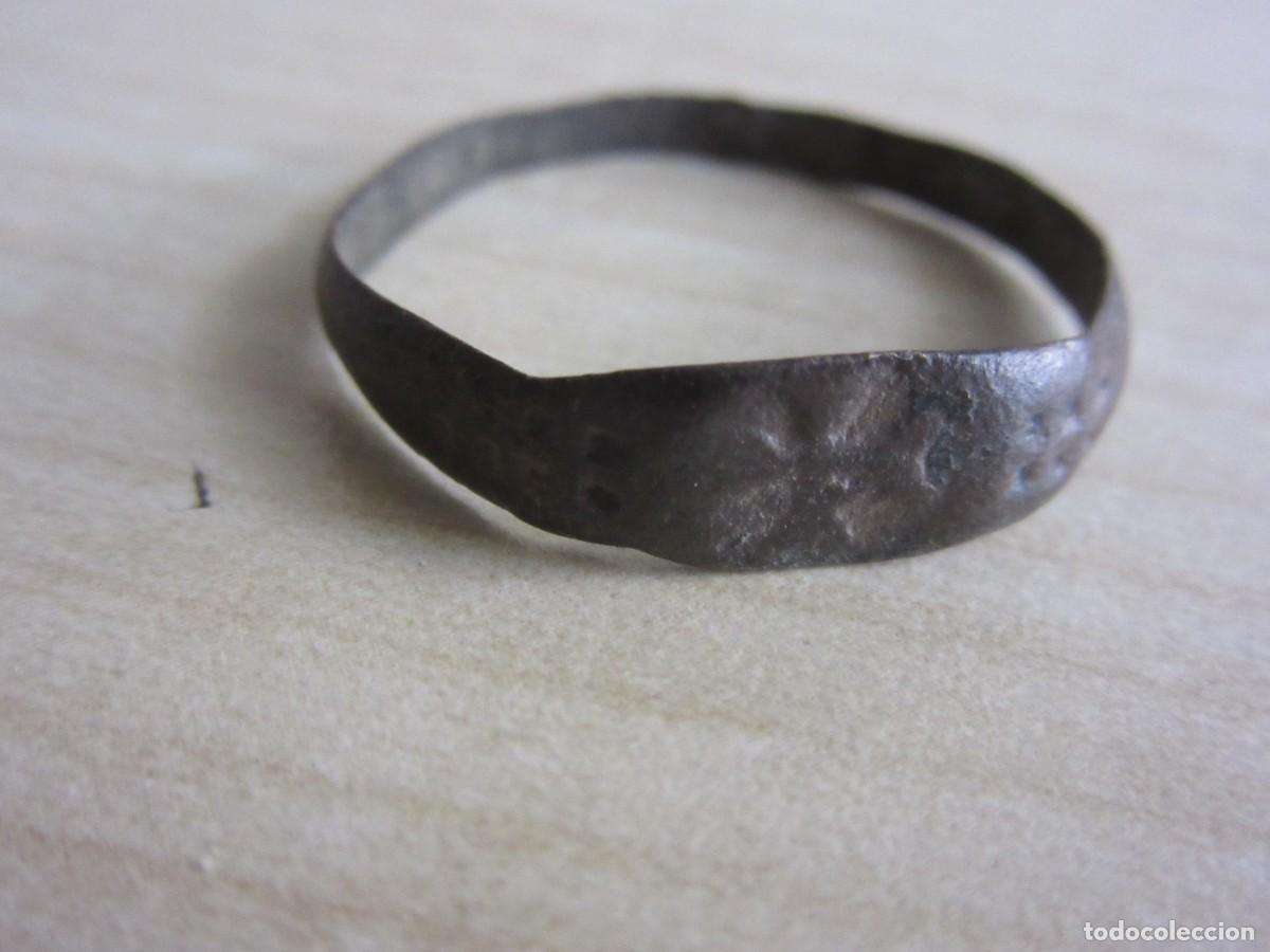 Joyeria: Anillo de bronce medieval con Cruz Di&aacute;metro interno 2 cm