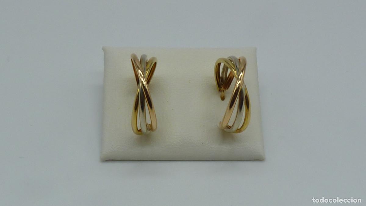 Joyeria: PENDIENTES 1/2 CRIOLLA TRICOLOR CON CIERRE PRESI&Oacute;N EN ORO DE 18 KLTES.(750 MM).